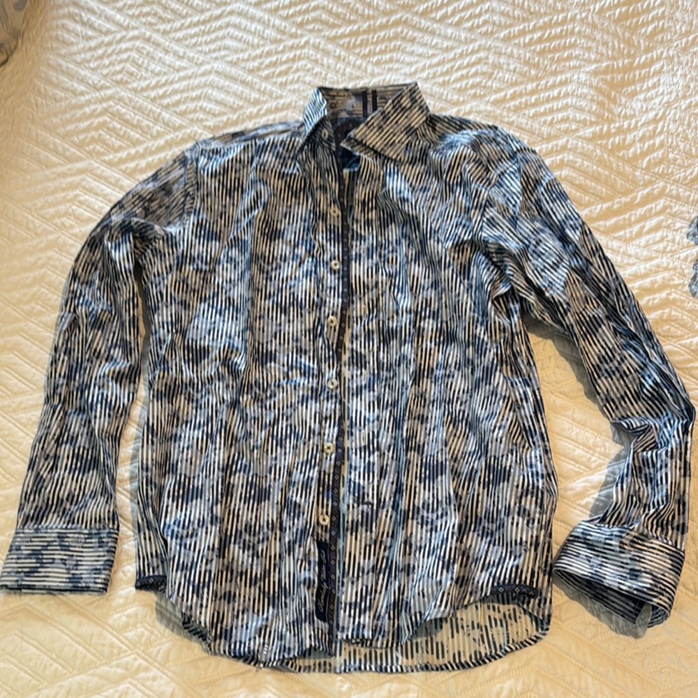 Robert Graham Blue and White Casual Button Down Shirt